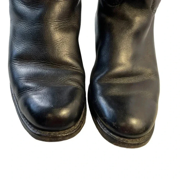 Elegant Black Heeled Boots - Picture 4 of 13